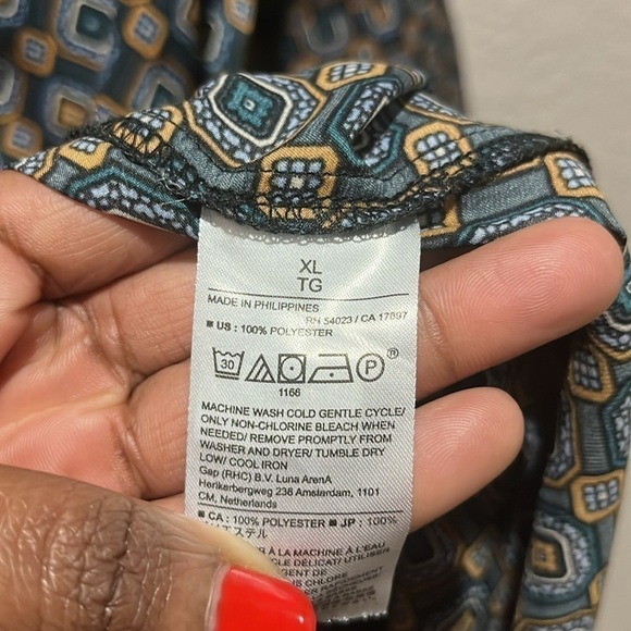 Banana Republic Black and Gray Patterned Maxi Dress - Picture 7 of 10